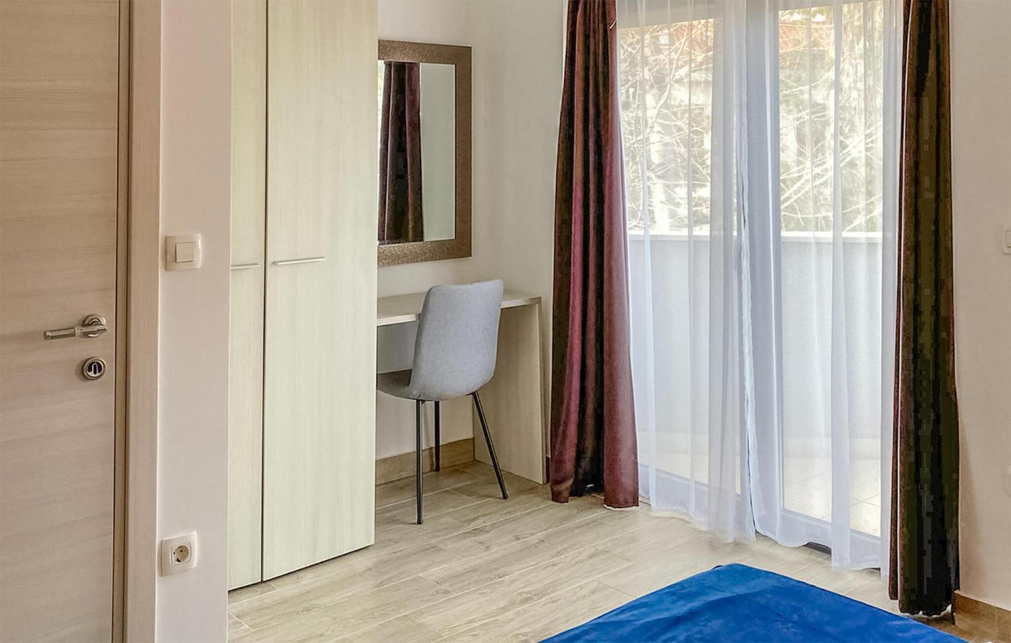 Stunning Apartment In Pjescana Uvala With Wifi Exterior photo